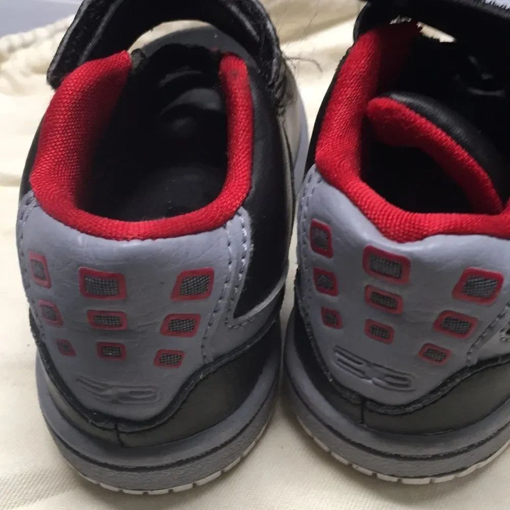 Black Red Nike Baby Toddler Jordan swingman shoes